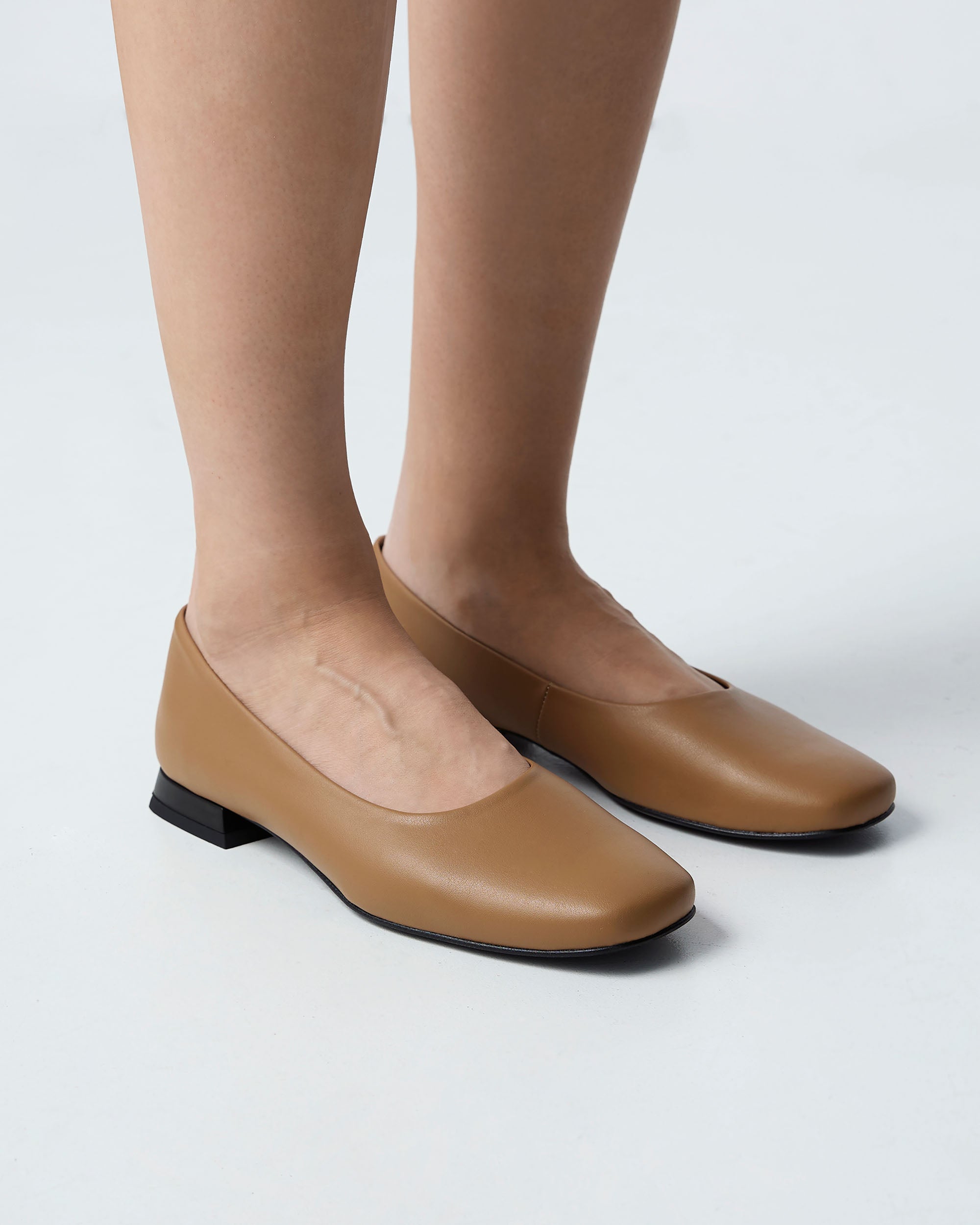 Carmel Diana Pumps beżowe baleriny z kwadratowym noskiem