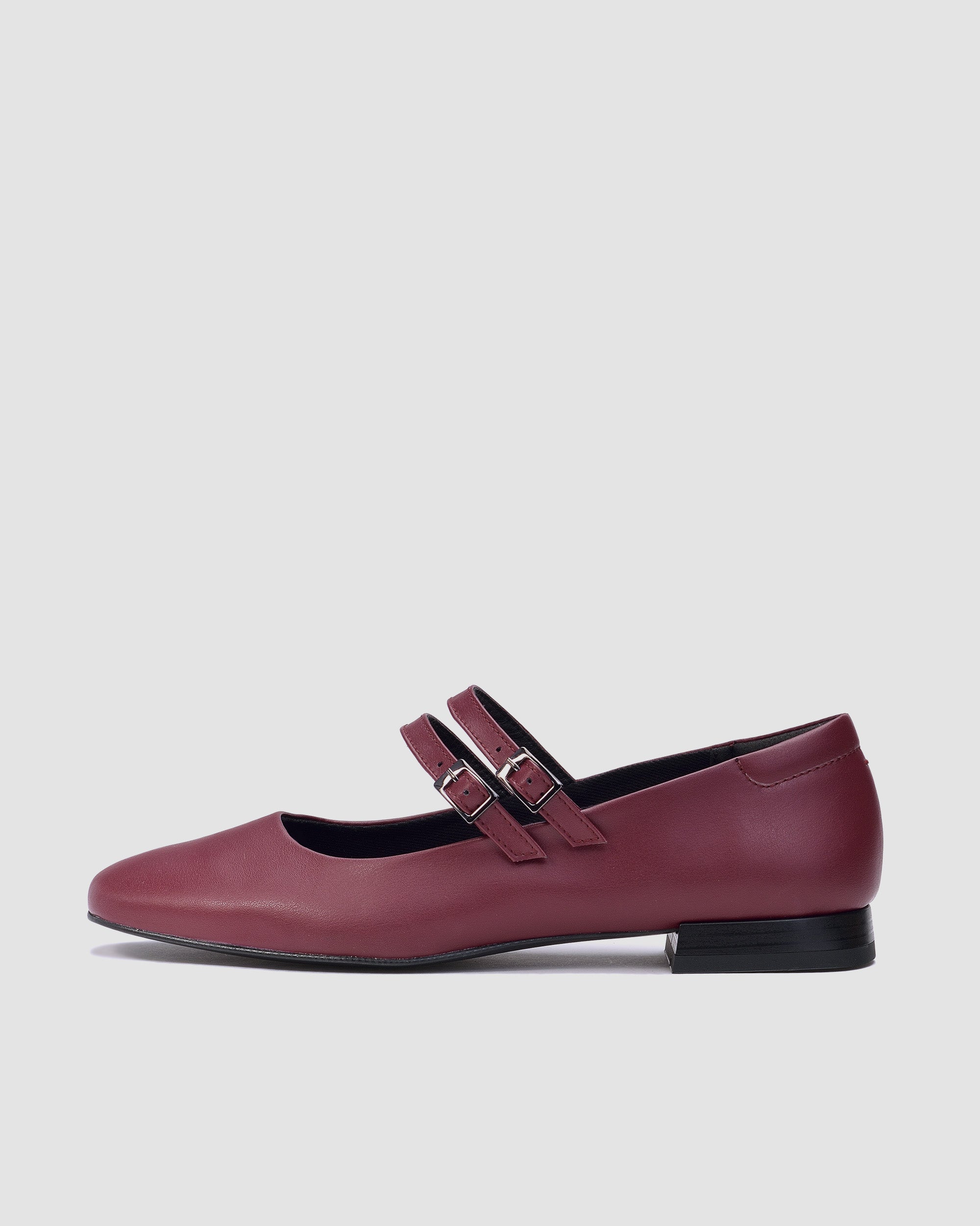 Baleriny Cherry Mary Jane Pumps