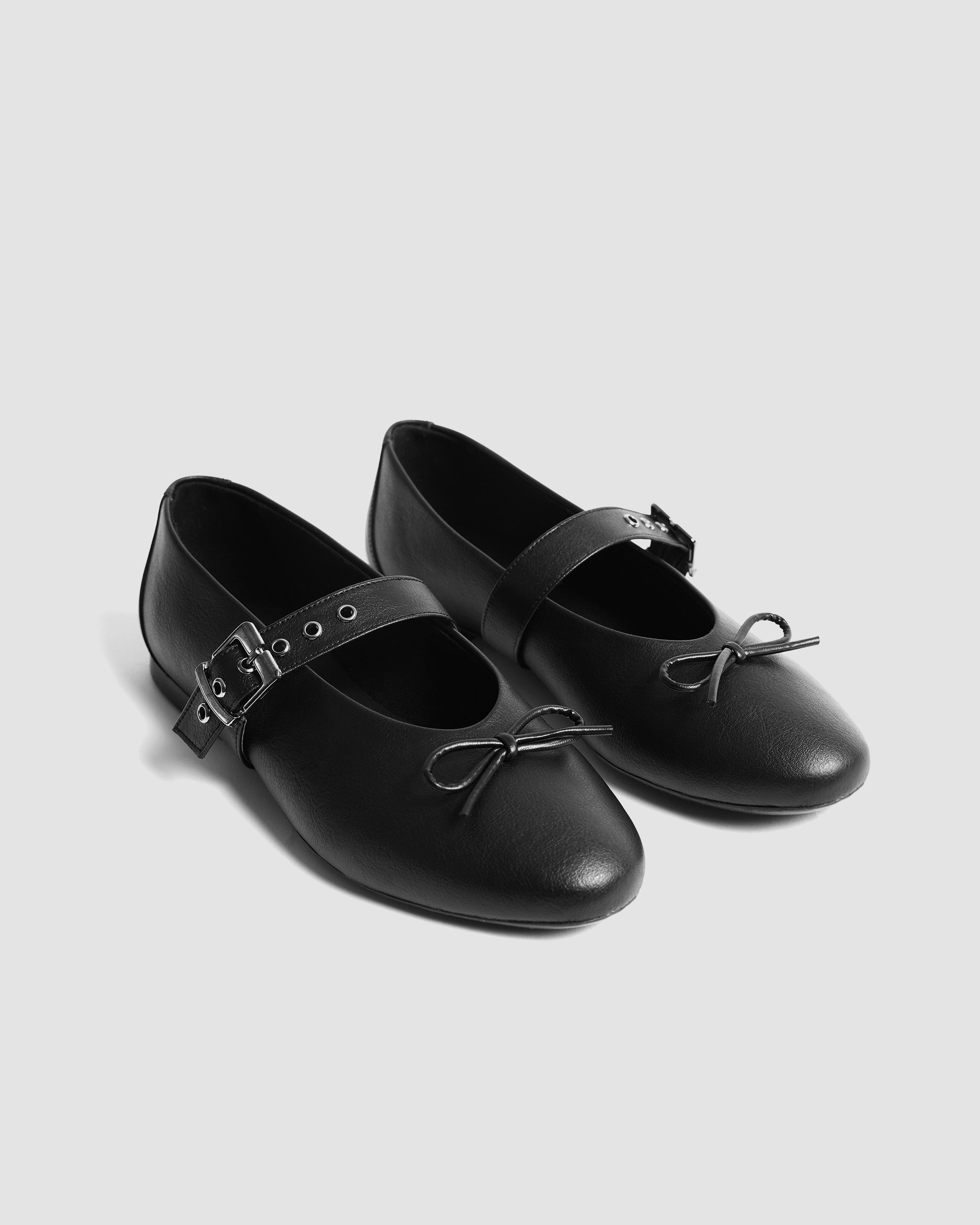Mara Pumps czarne baleriny z kokardką
