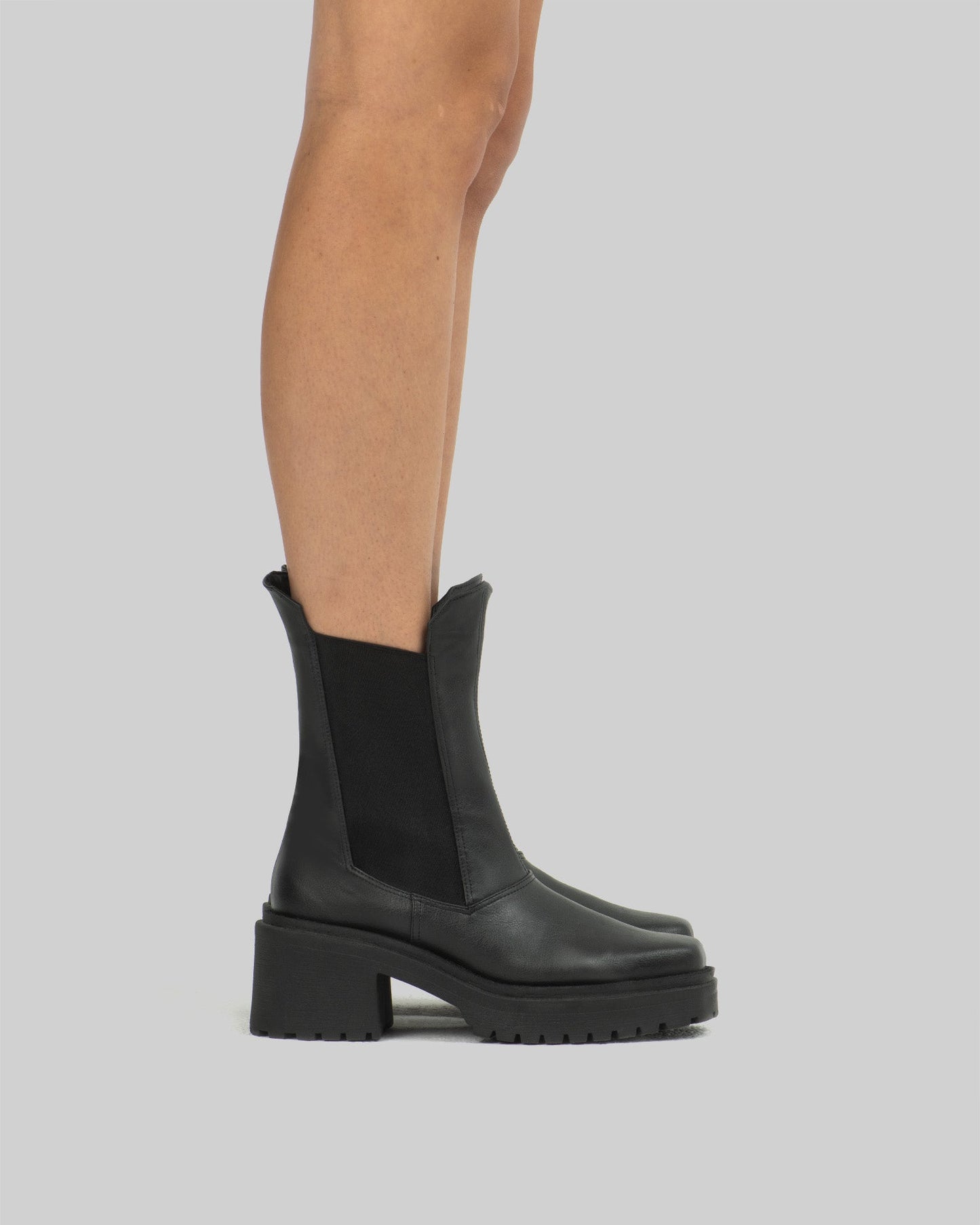 Squared Chelsea Boots wegańskie botki damskie - sample sale