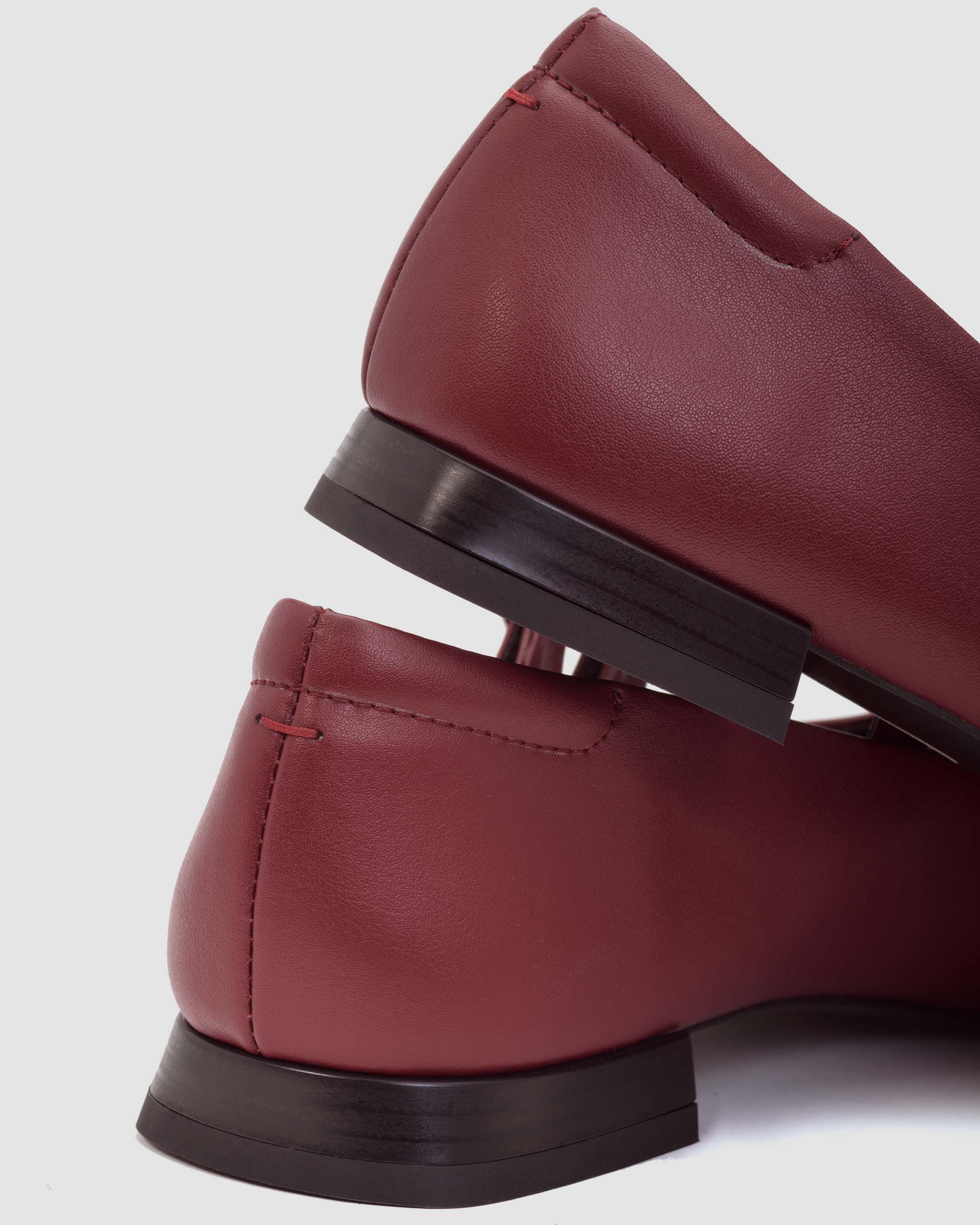 Baleriny Cherry Mary Jane Pumps