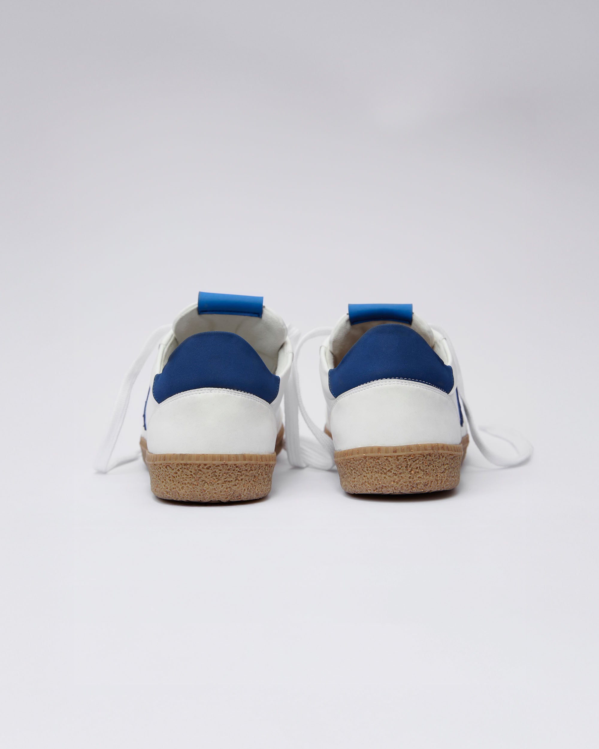 Brava Sneakers White Blue
