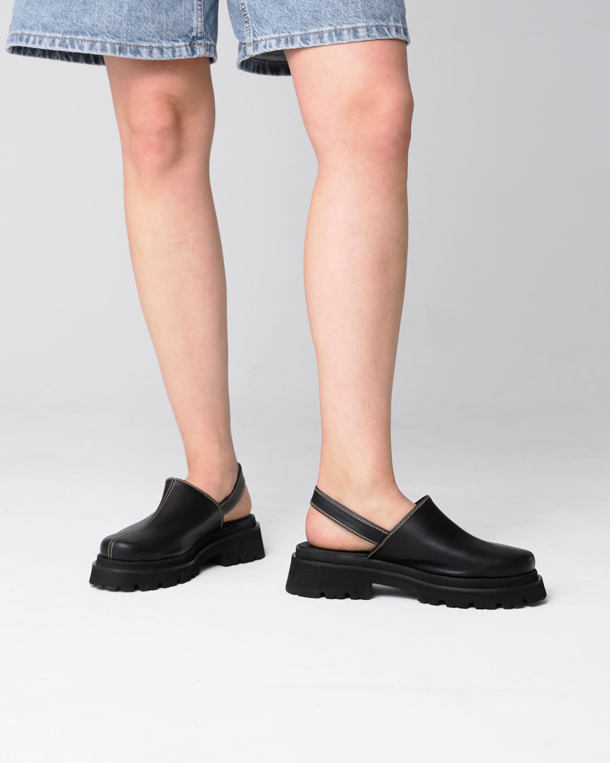 Urban Clogs klapki damskie z zakrytymi palcami