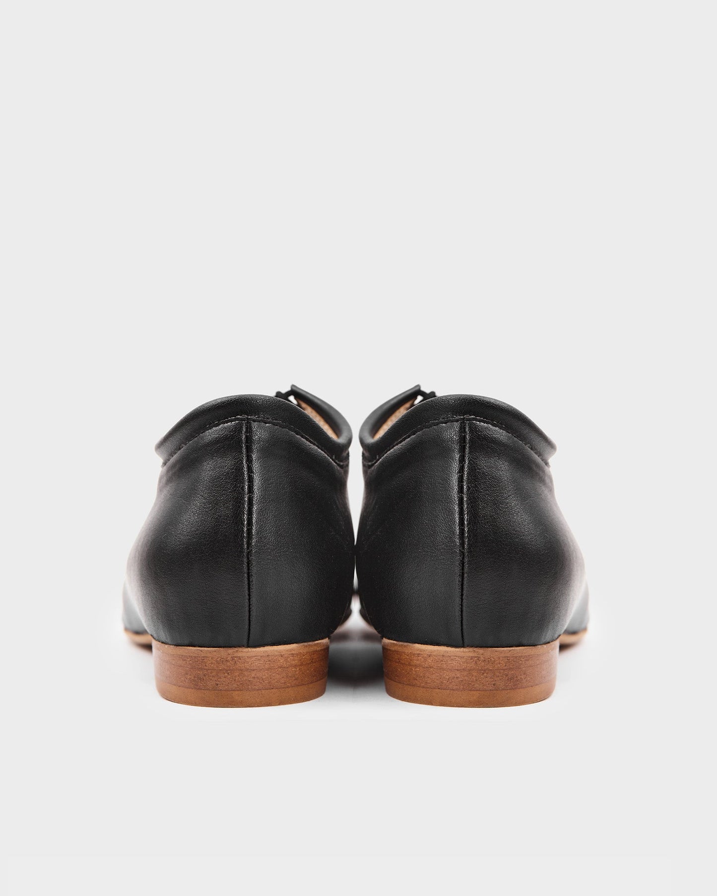 Akira Pumps Black Nopal wiązane baleriny ze skóry z kaktusa - sample sale
