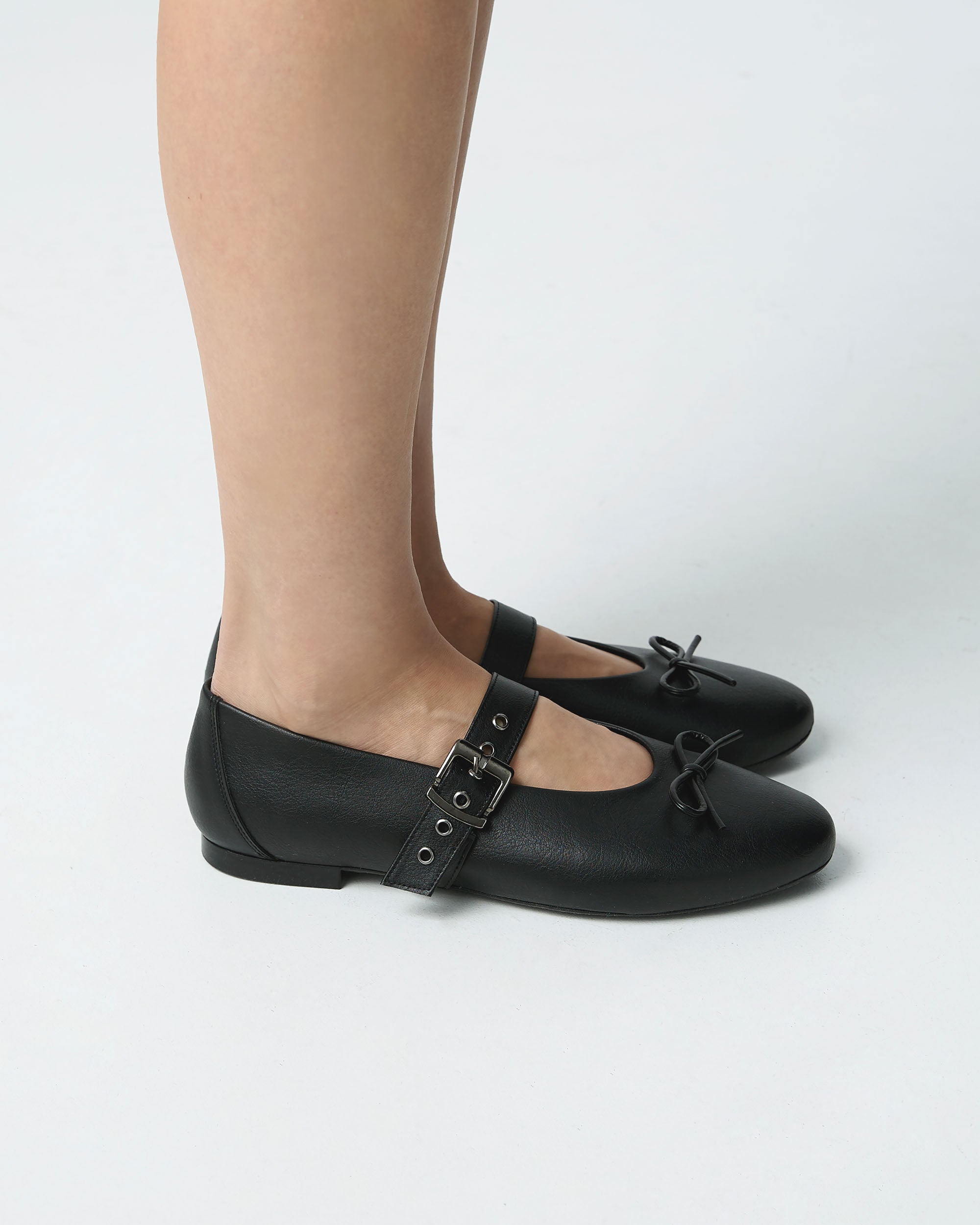 Mara Pumps czarne baleriny z kokardką