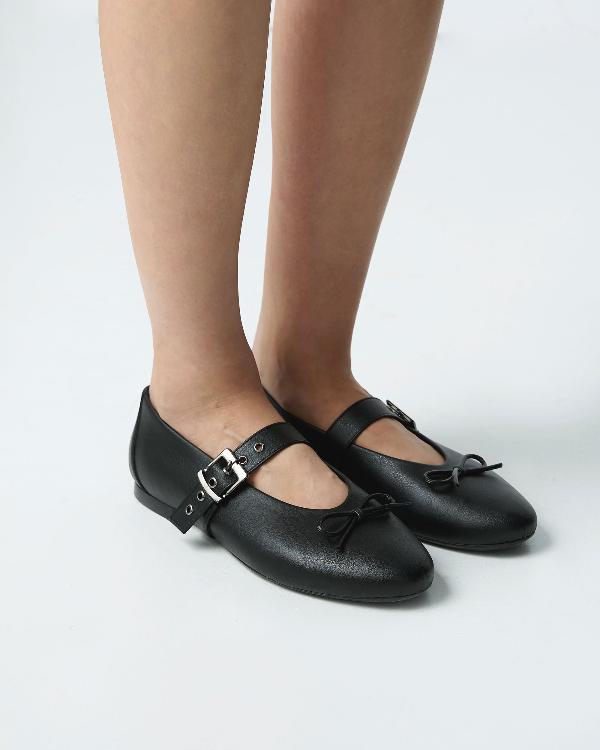 Mara Pumps czarne baleriny z kokardką