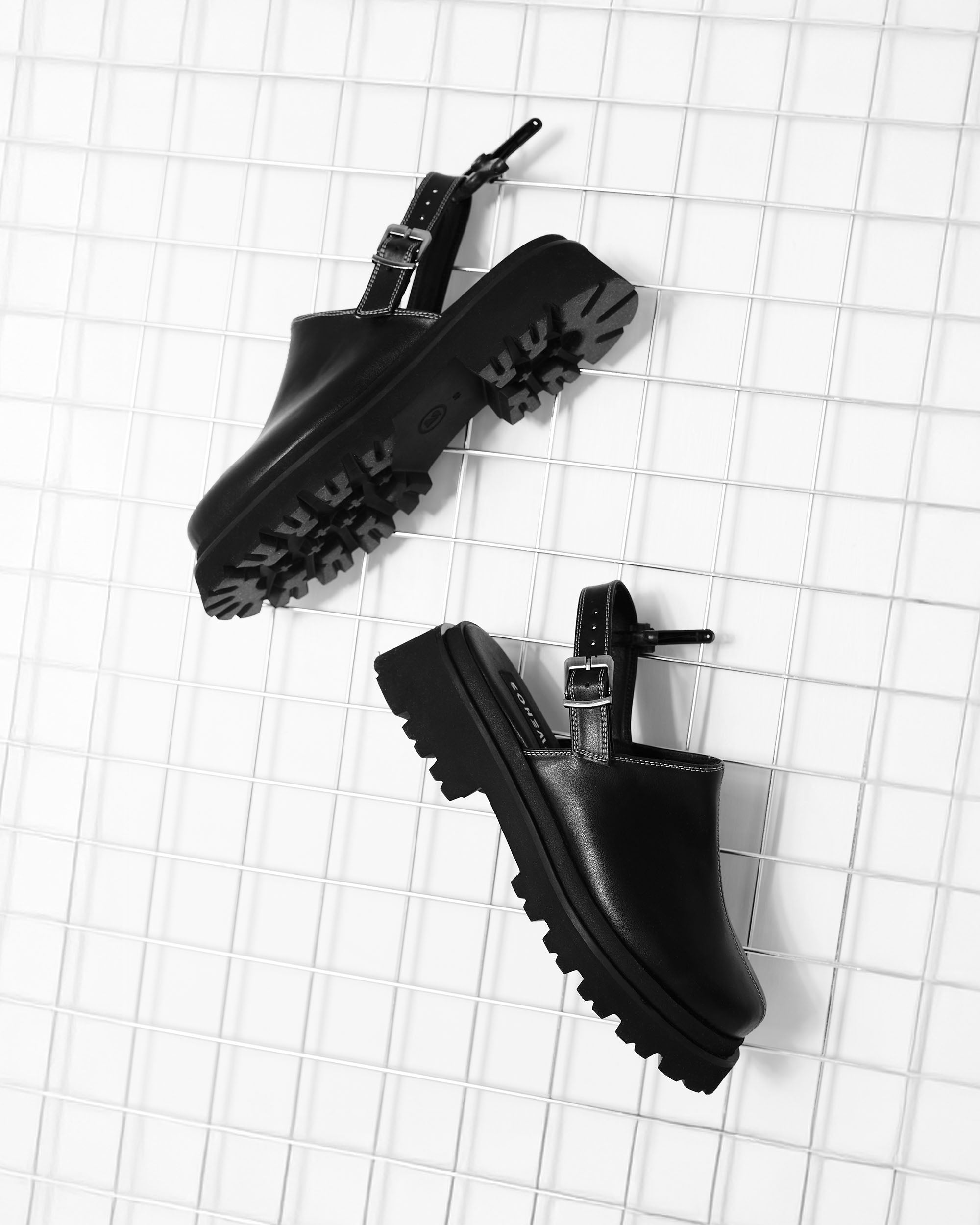 Urban Clogs klapki damskie z zakrytymi palcami