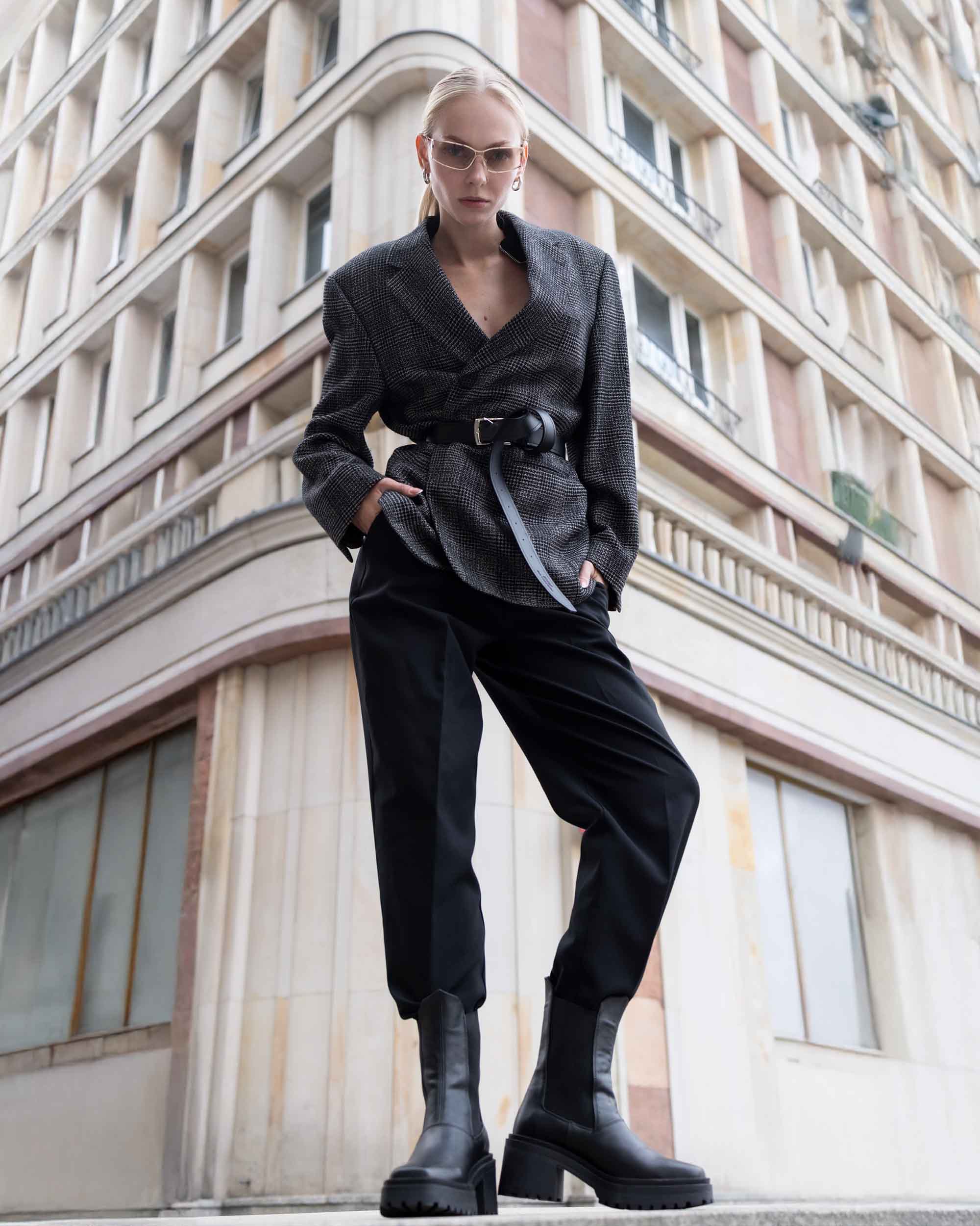 Squared Chelsea Boots Black