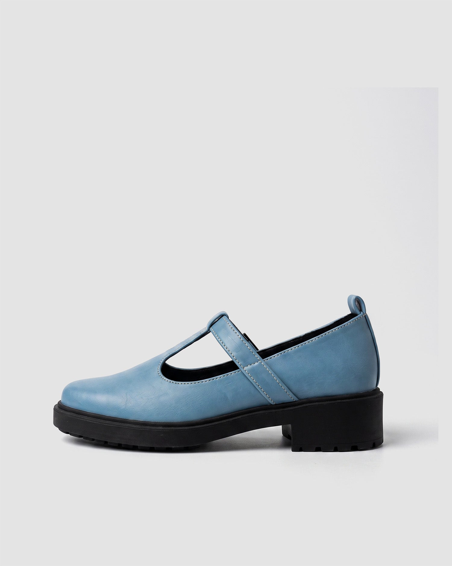 Curtsy Mary Jane BOHEMA jasnoniebieskie buty ze skóry roślinnej, widok z boku