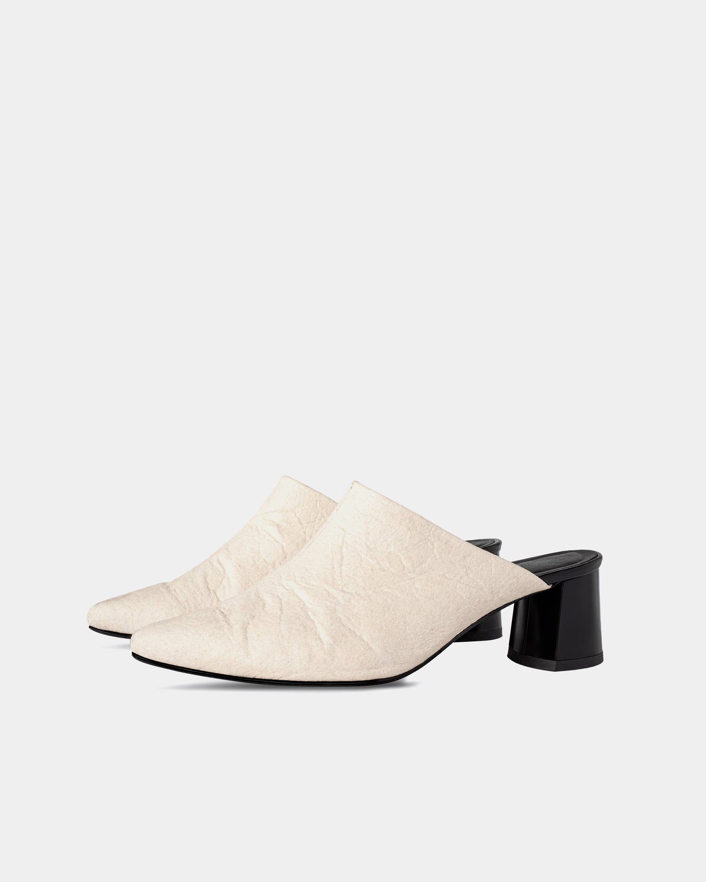 Mule Creamy Pina klapki ze skóry z ananasa - sample sale