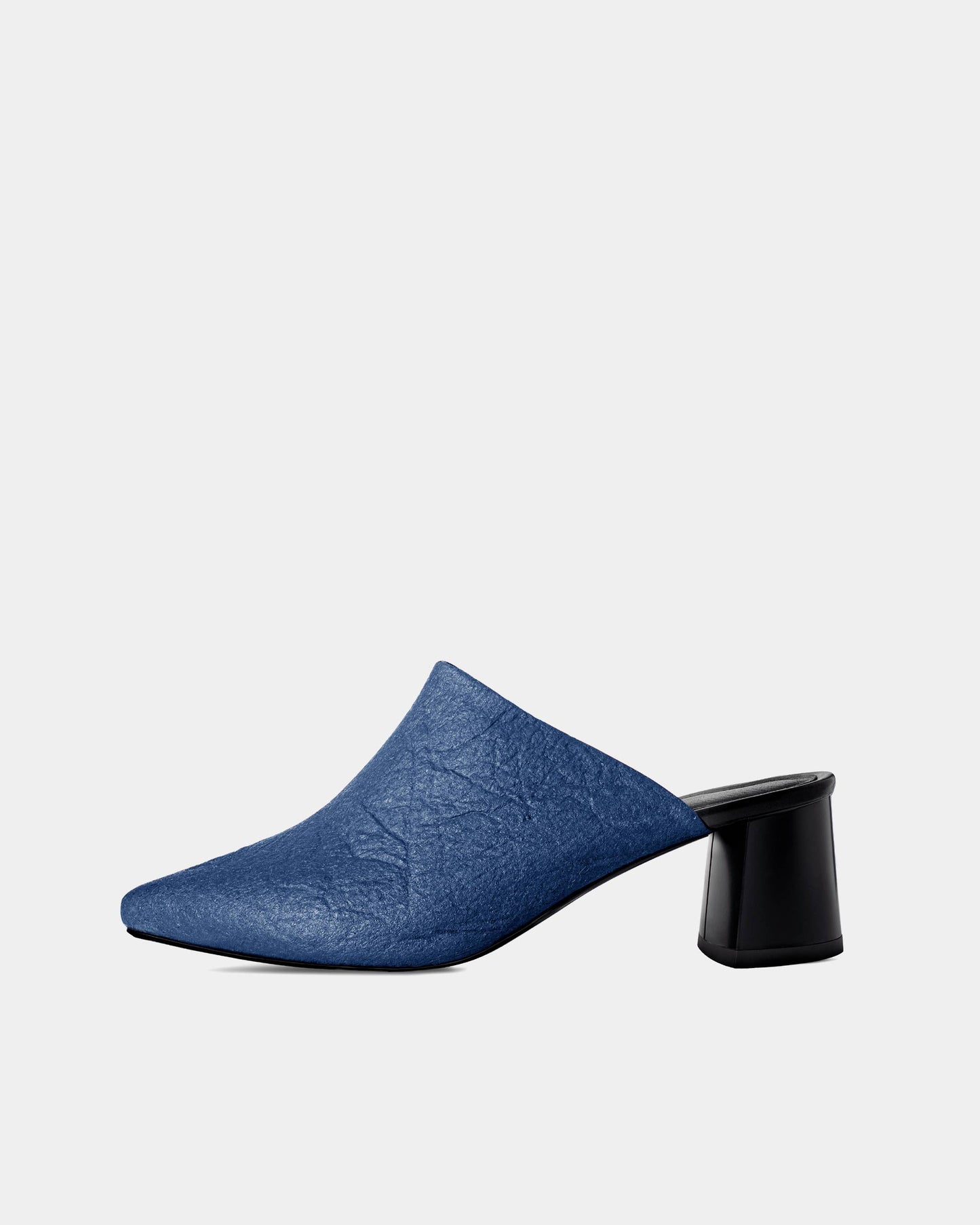 Mule Indigo Pina klapki ze skóry z ananasa - sample sale