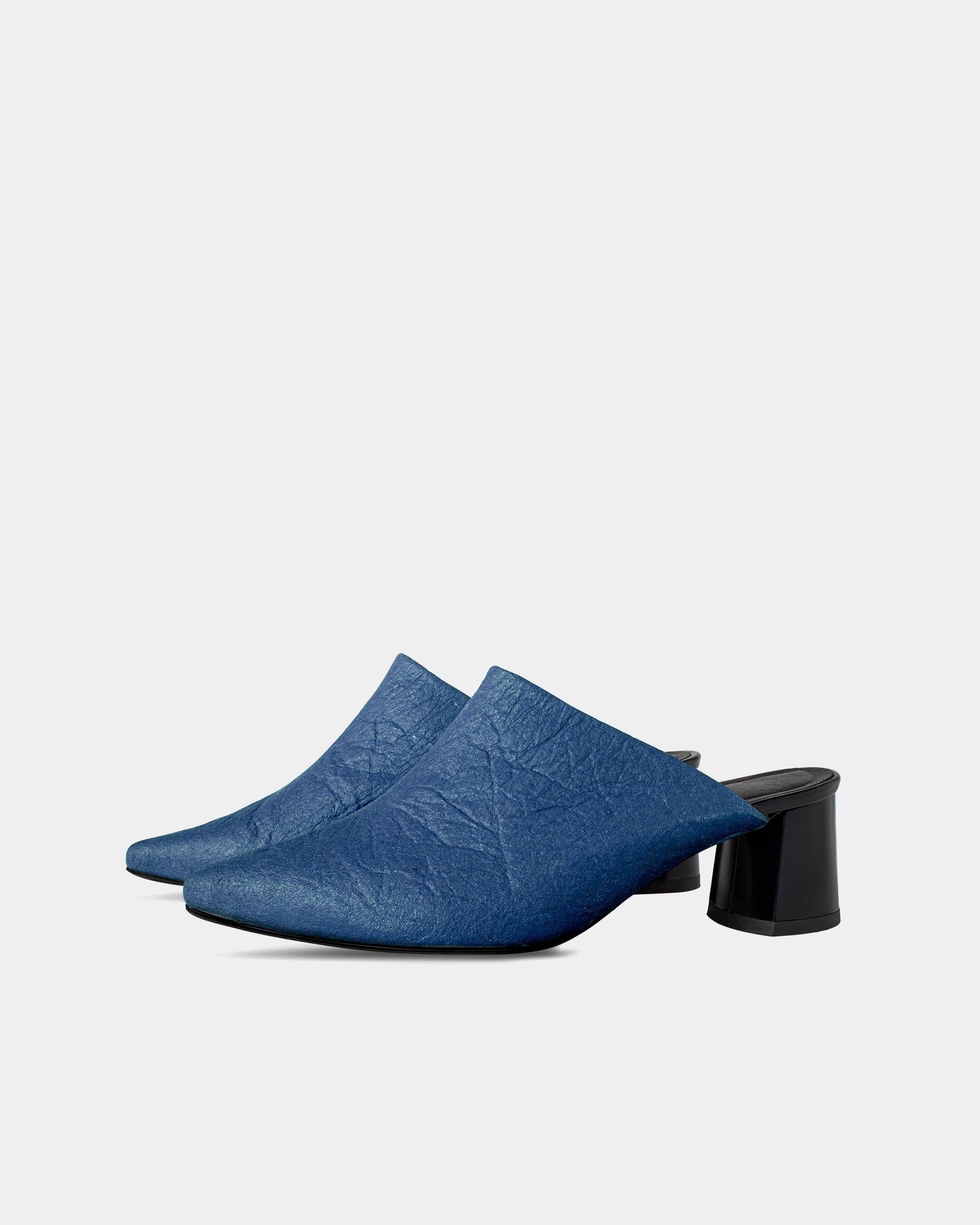Mule Indigo Pina klapki ze skóry z ananasa - sample sale
