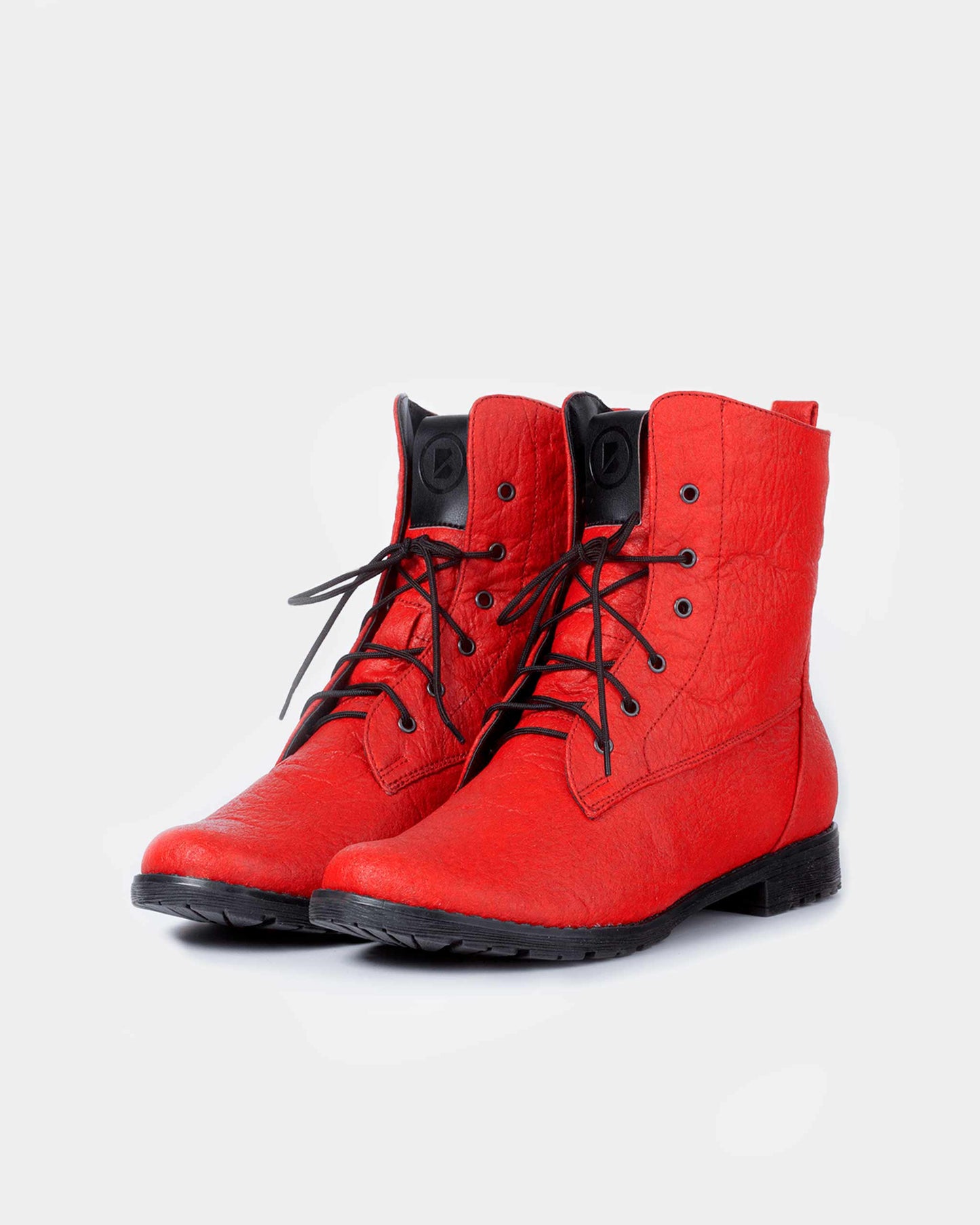 Workers No. 2 Paprika Pina botki ze skóry z ananasa - sample sale