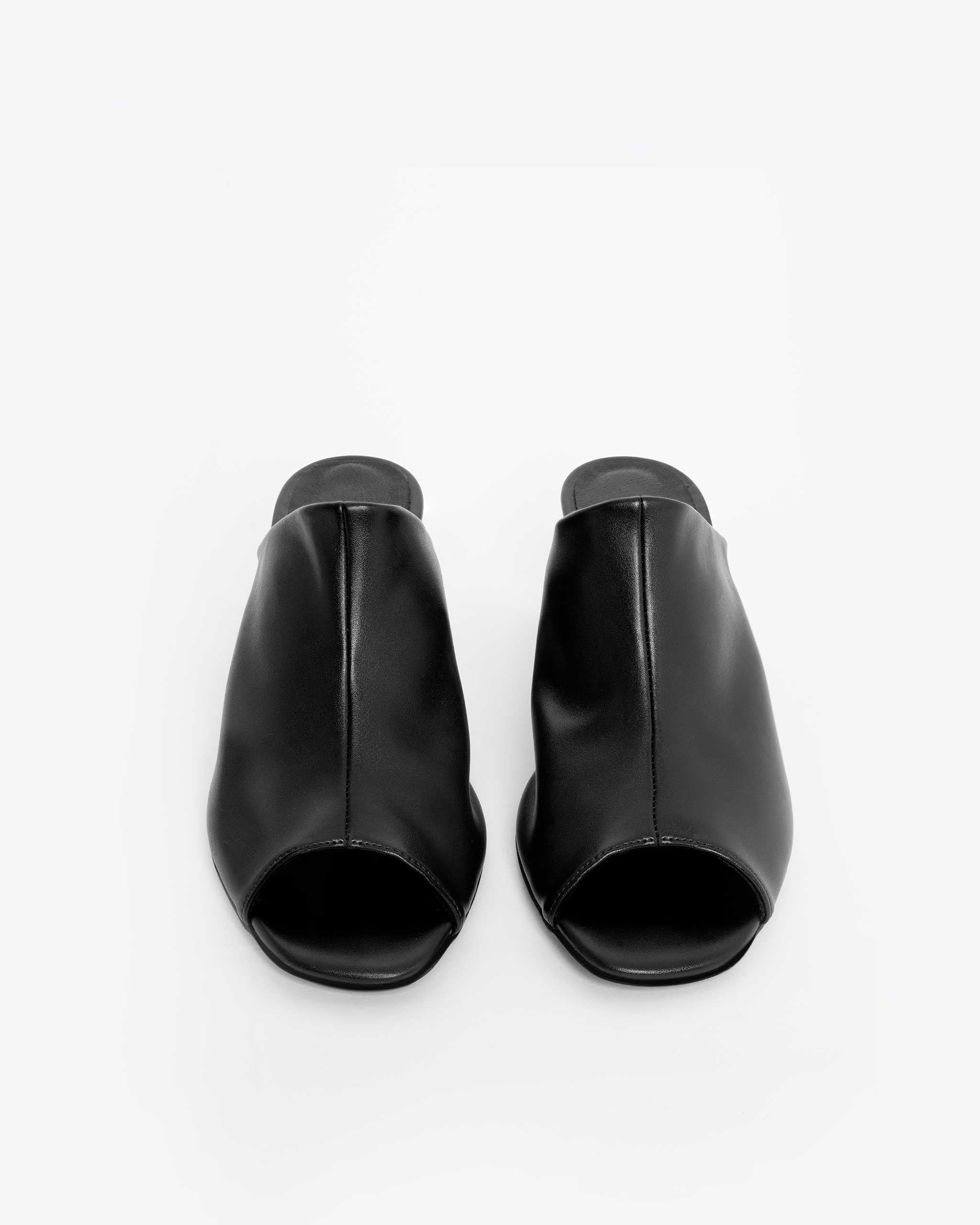 Uptown Black klapki ze skóry z kaktusa - outlet