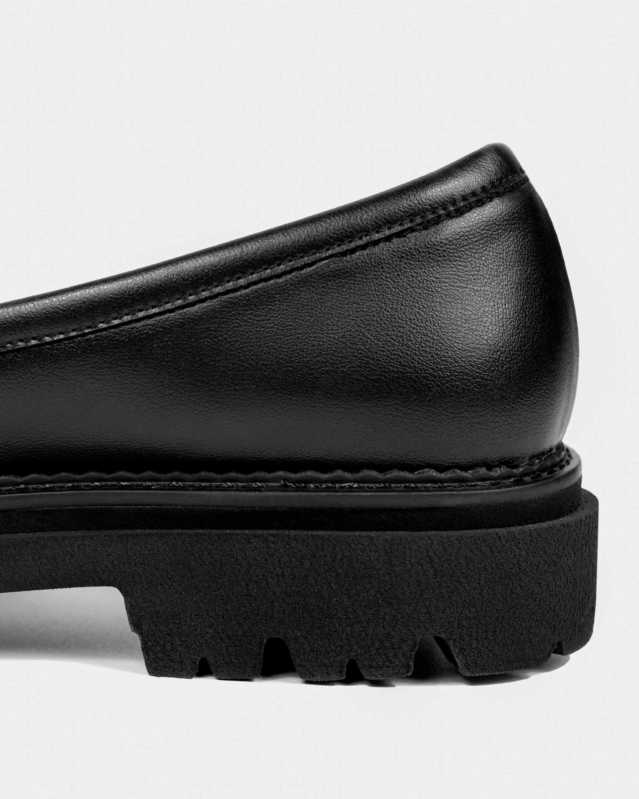 Wegańskie loafersy damskie ze skóry z winogron Chunky Loafers Black