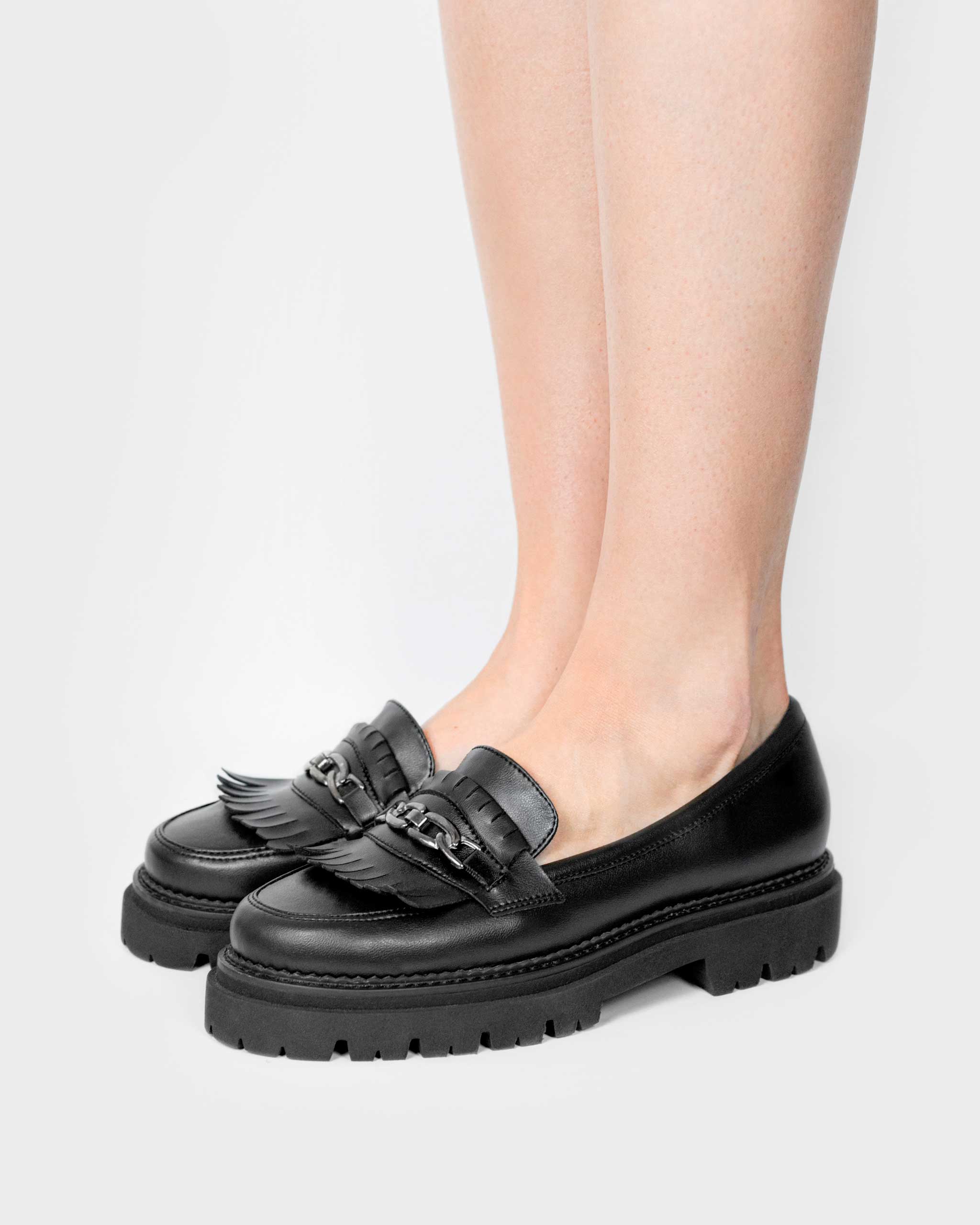 Wegańskie loafersy damskie ze skóry z winogron Chunky Loafers Black