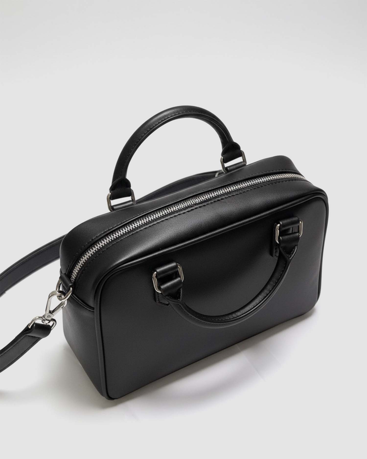 Boxy Bag torebka z roślinnej skóry - detale