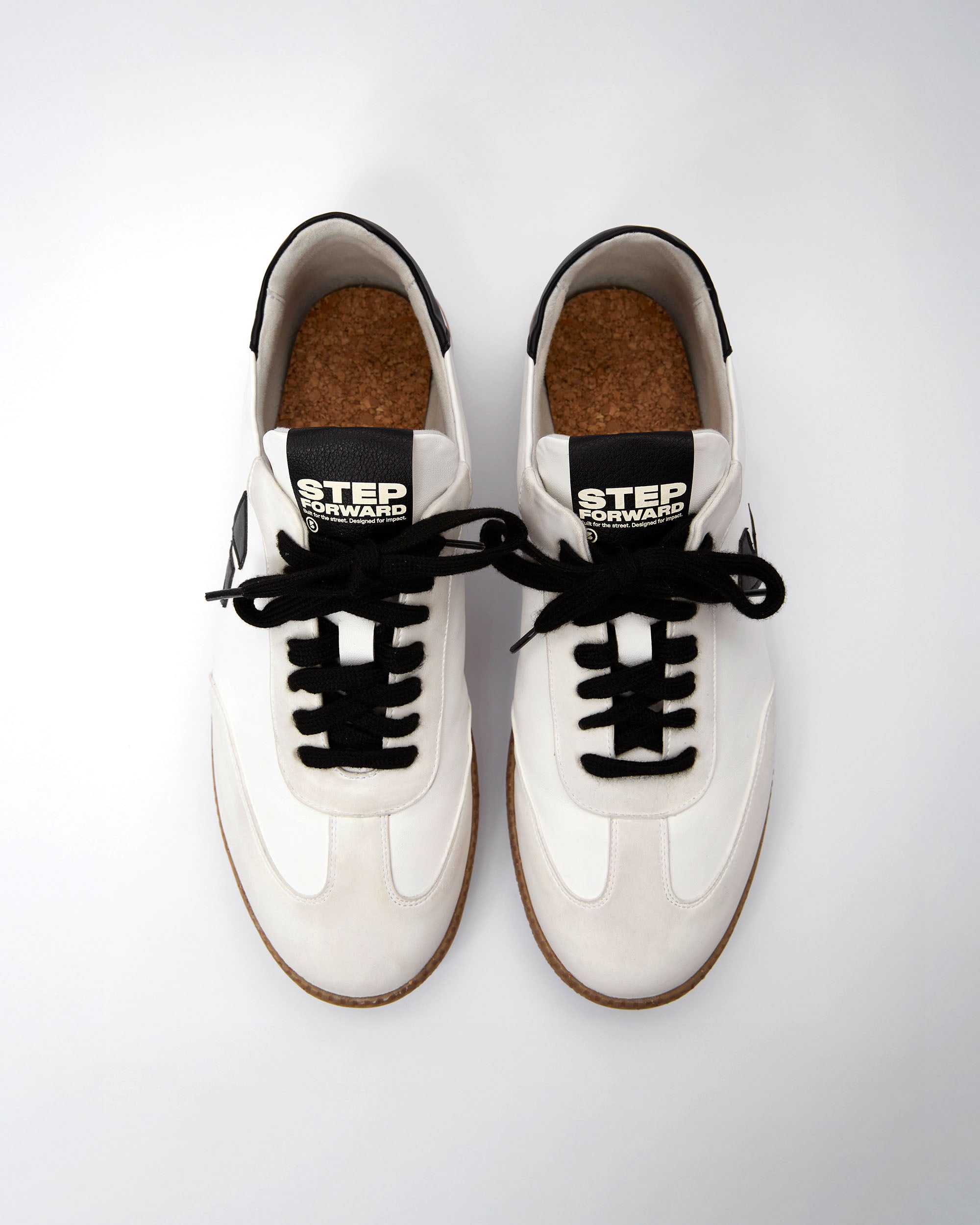 Brava Sneakers White Black