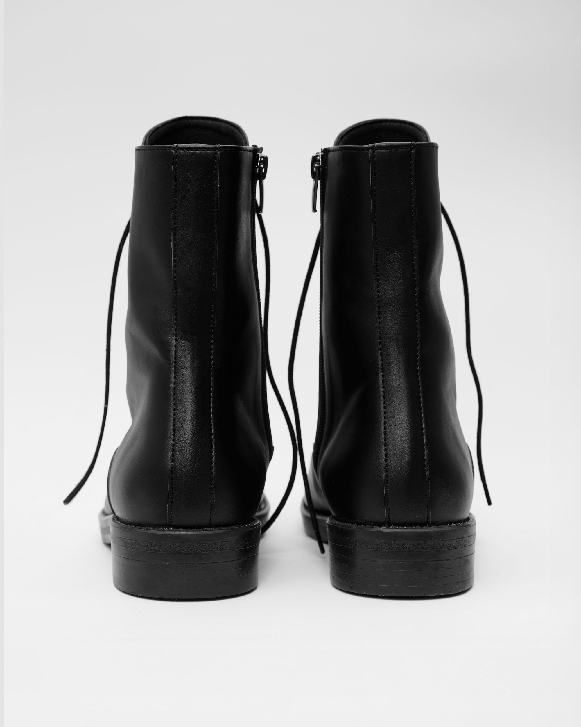 Astrid Boots wiązane botki damskie