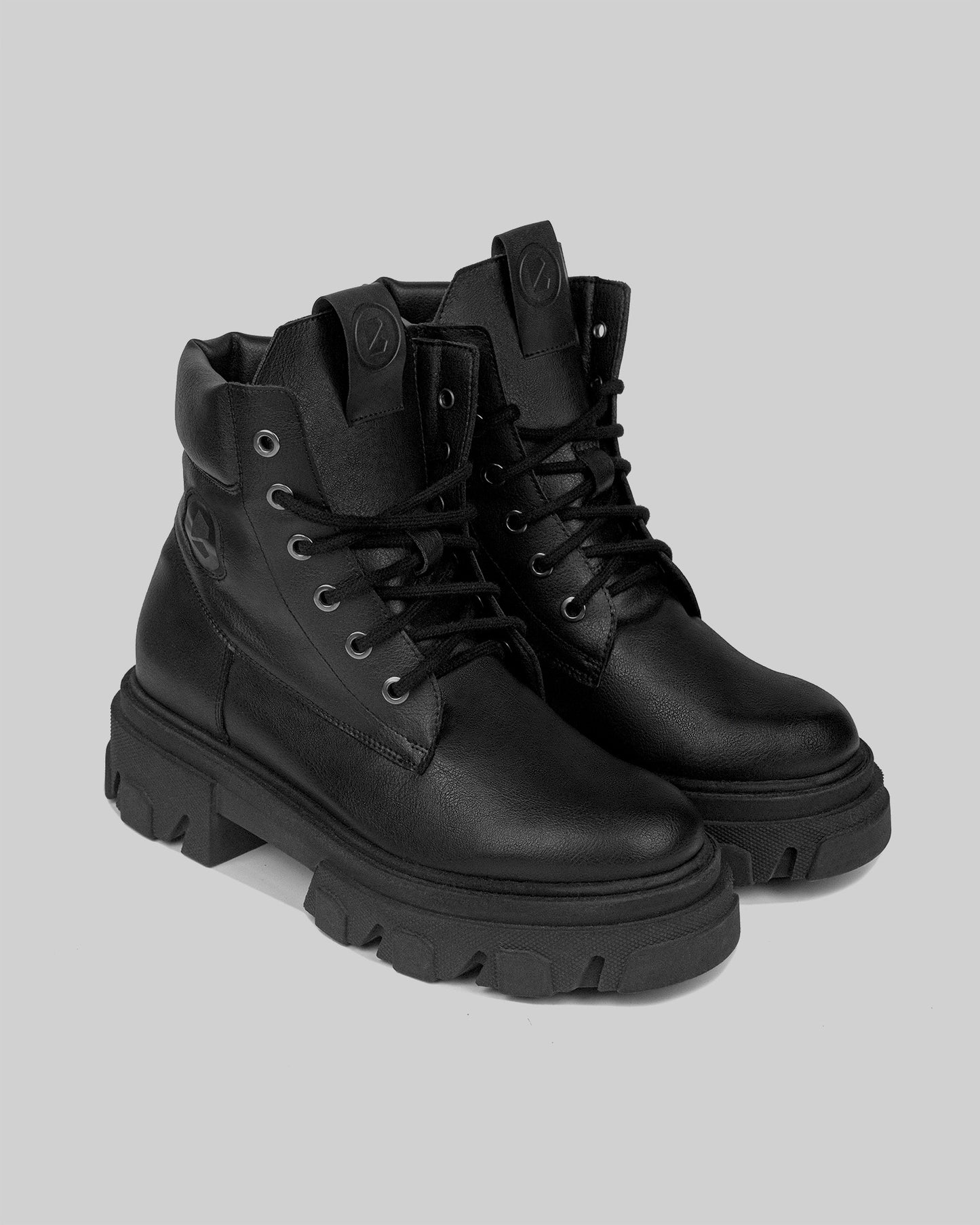 Riot Boots krótkie wegańskie botki damskie w stylu “worker boots”