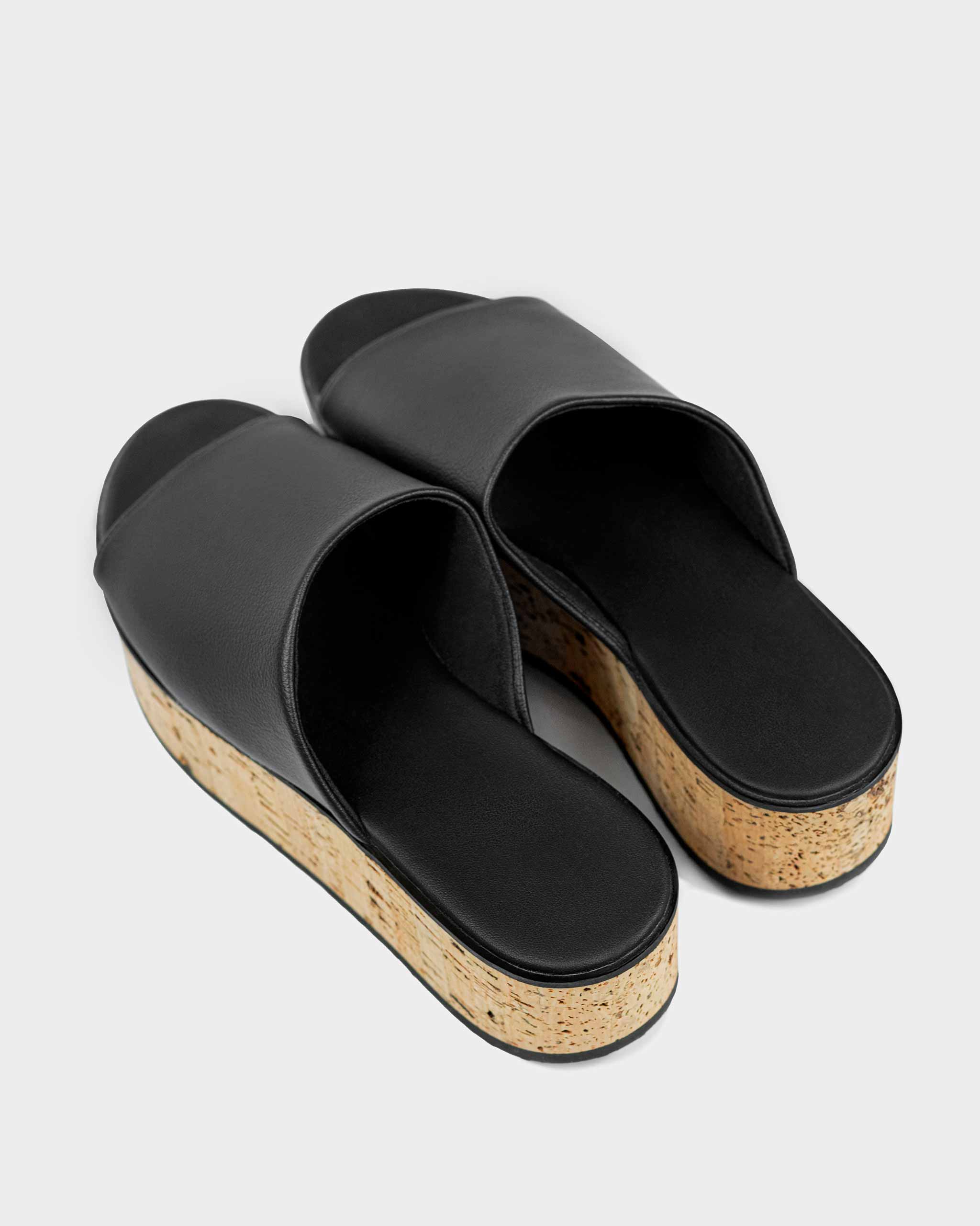 Geigi Flatforms Black klapki z roślinnej skóry z winogron