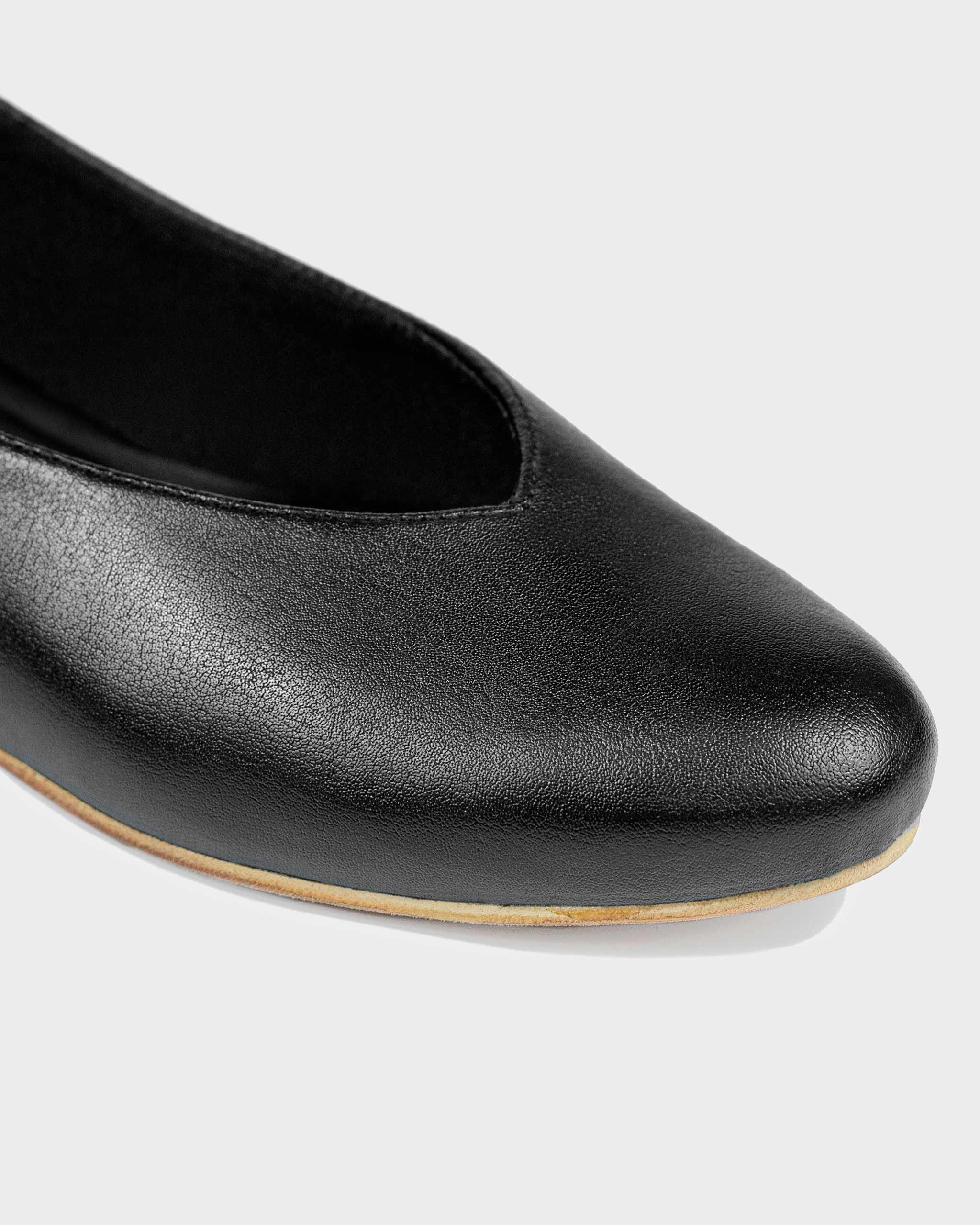 Wegańskie baleriny ze skóry z kaktusa Bohema Pumps Black